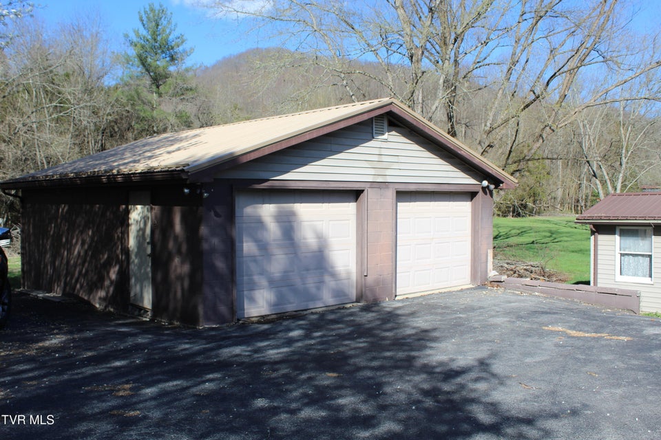 Photo #6: 158 Dryden Heights Drive