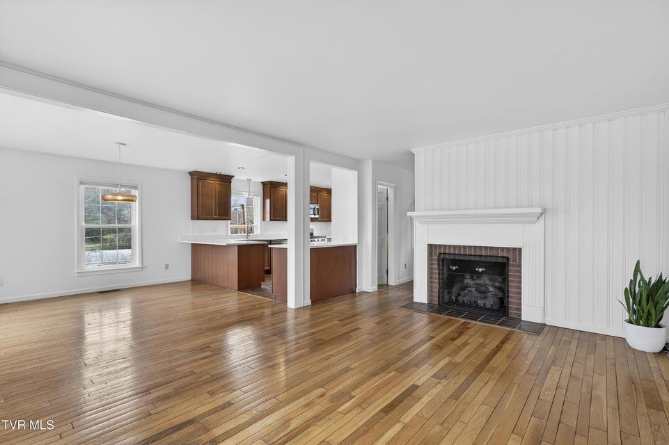 Photo #6: 122 Stonewall Heights