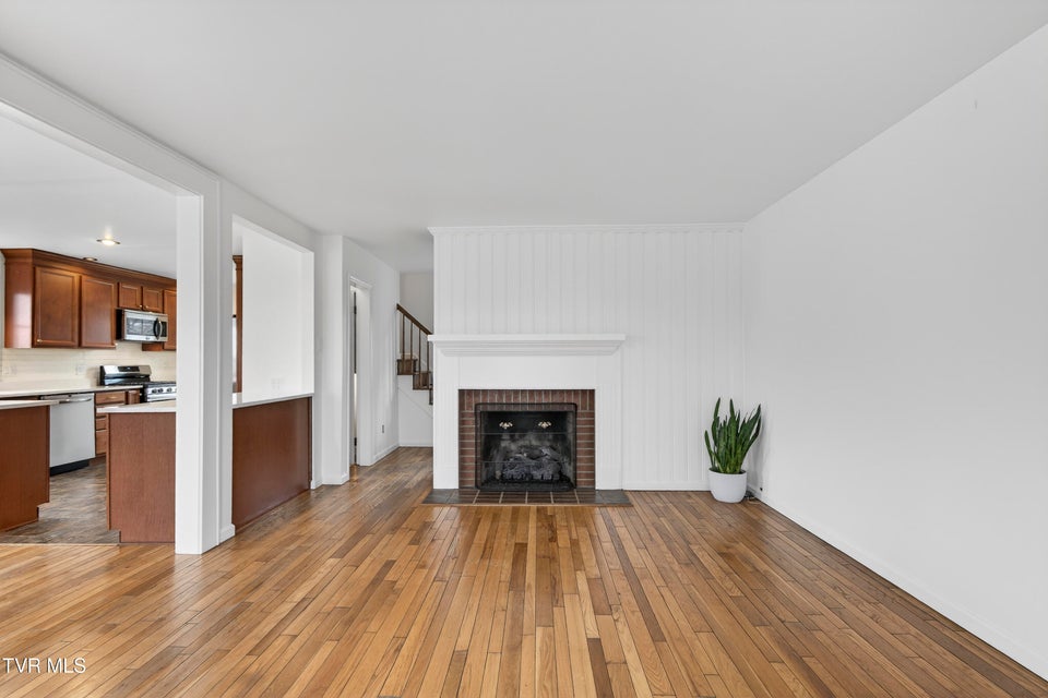 Photo #7: 122 Stonewall Heights