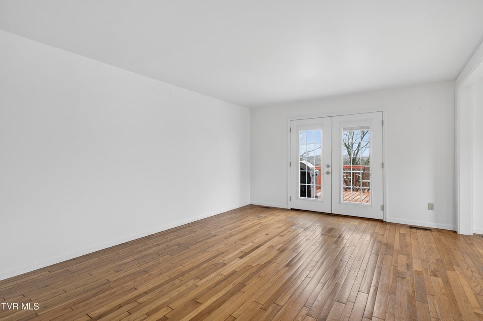 Photo #8: 122 Stonewall Heights