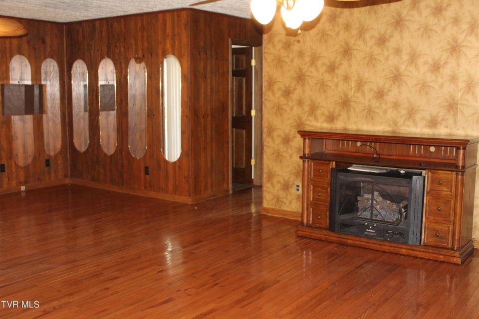 Photo #29: 158 Dryden Heights Drive