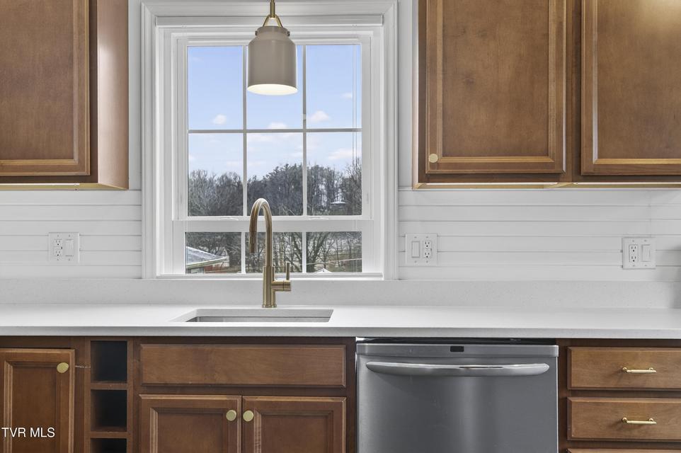 Photo #14: 122 Stonewall Heights