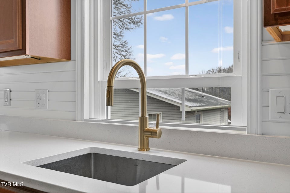 Photo #15: 122 Stonewall Heights