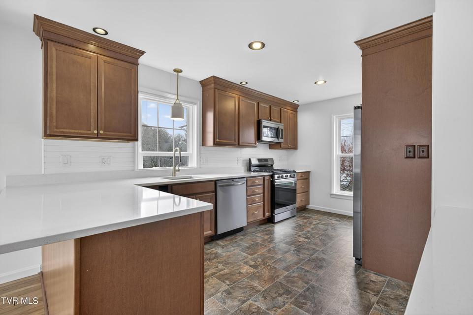 Photo #17: 122 Stonewall Heights