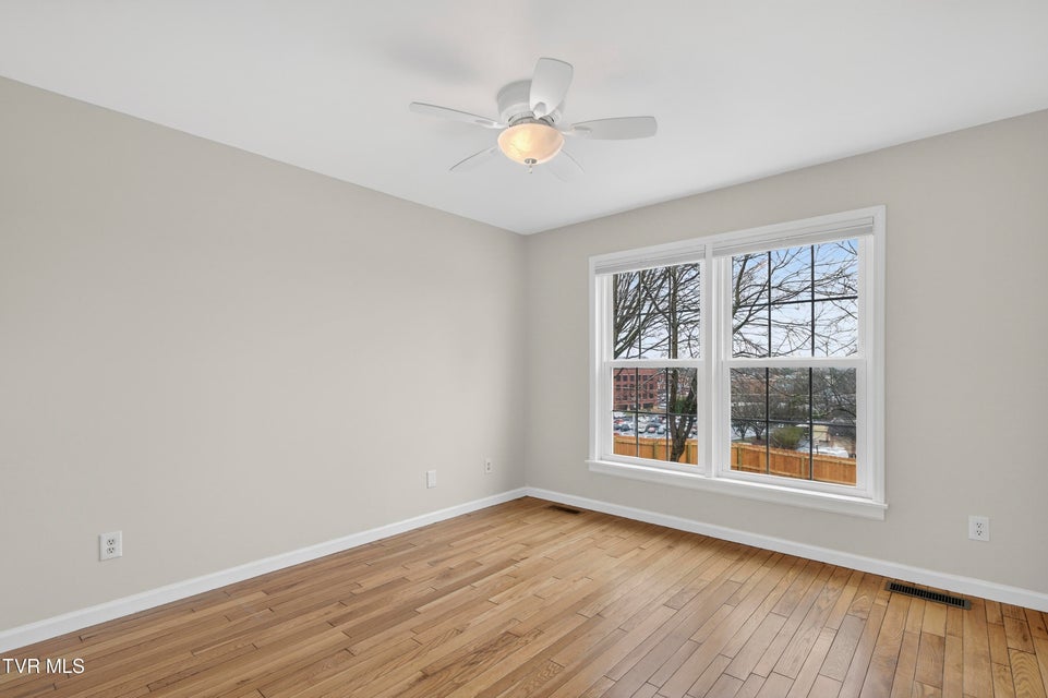 Photo #28: 122 Stonewall Heights