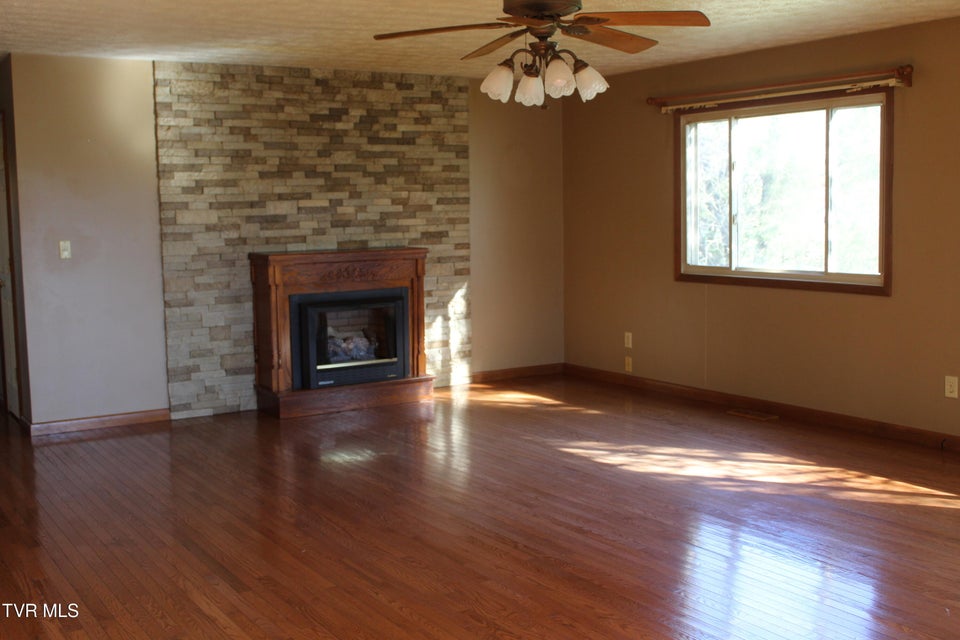 Photo #35: 158 Dryden Heights Drive