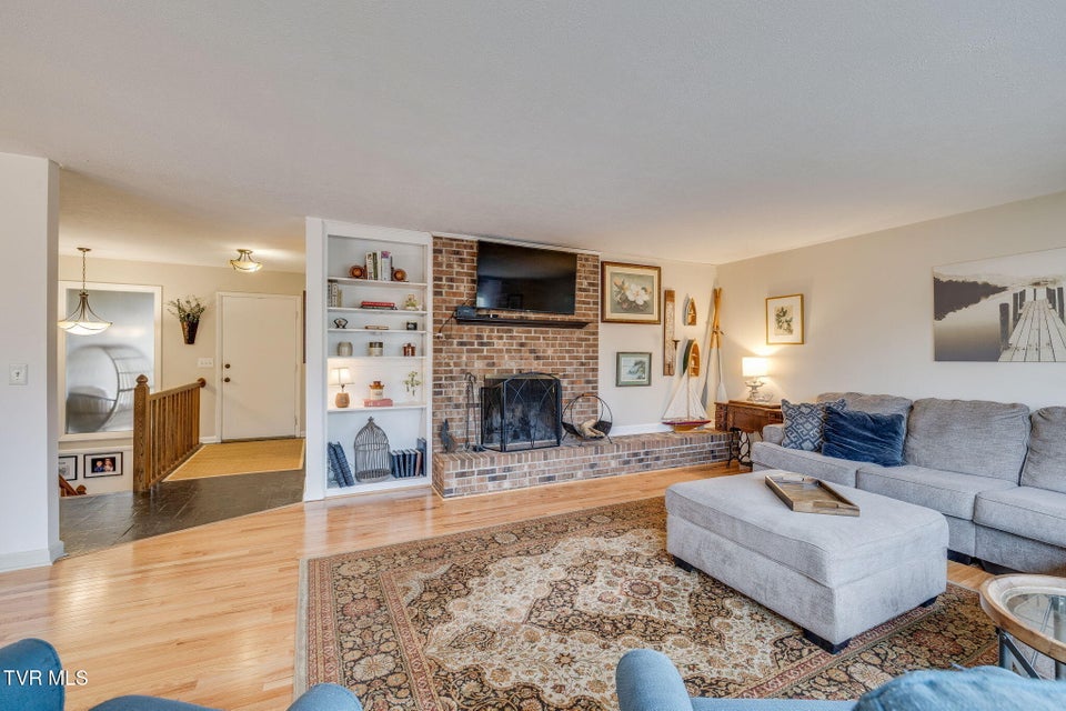 Photo #10: 2113 Sheffield Street