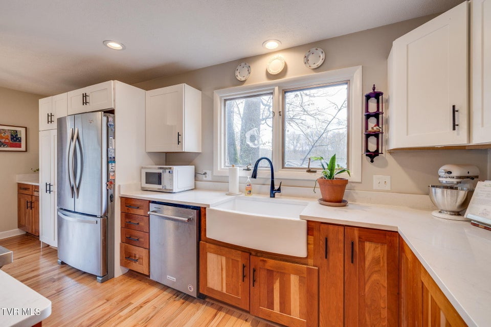 Photo #17: 2113 Sheffield Street