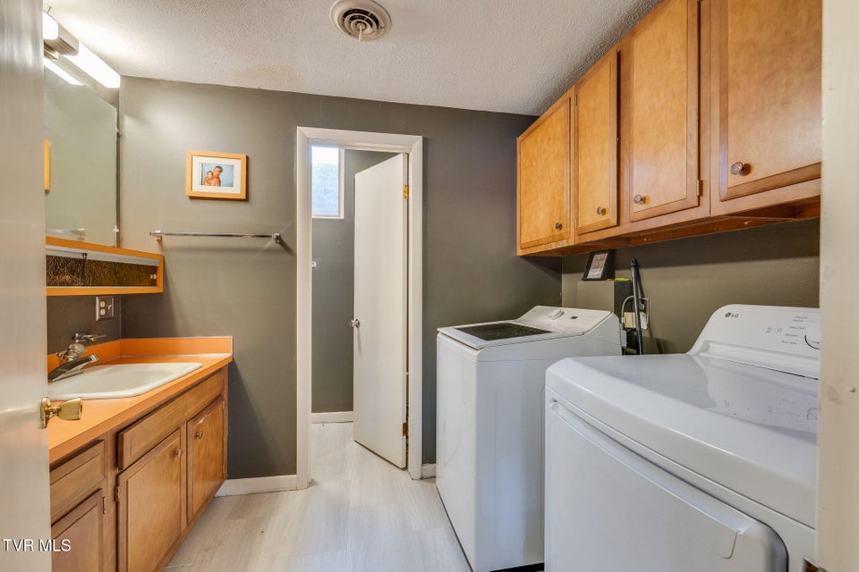 Photo #39: 2113 Sheffield Street