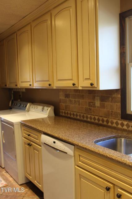 Photo #24: 158 Dryden Heights Drive