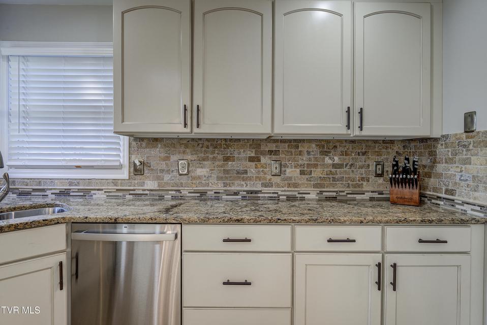 Photo #28: 3424 Berkshire Circle