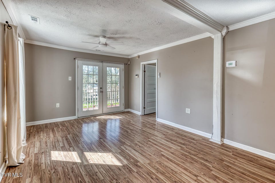 Photo #12: 137 Johnson Street