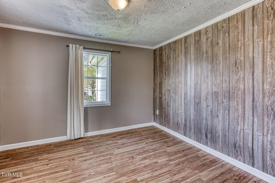 Photo #15: 137 Johnson Street