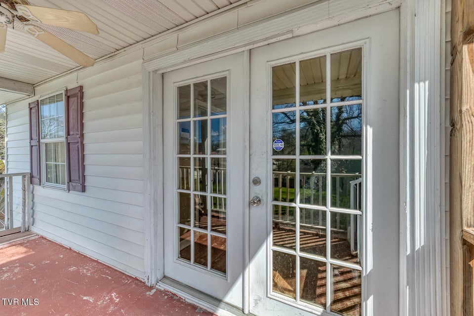 Photo #22: 137 Johnson Street