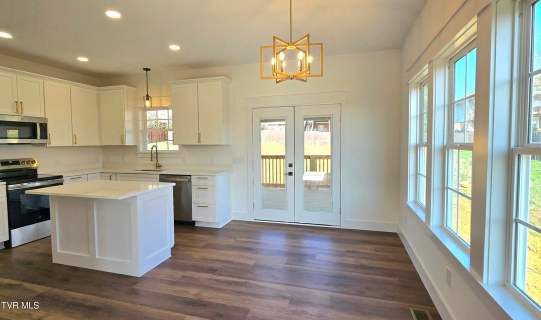 Photo #14: 444 Wyndham Drive