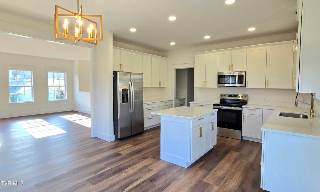 Photo #15: 444 Wyndham Drive