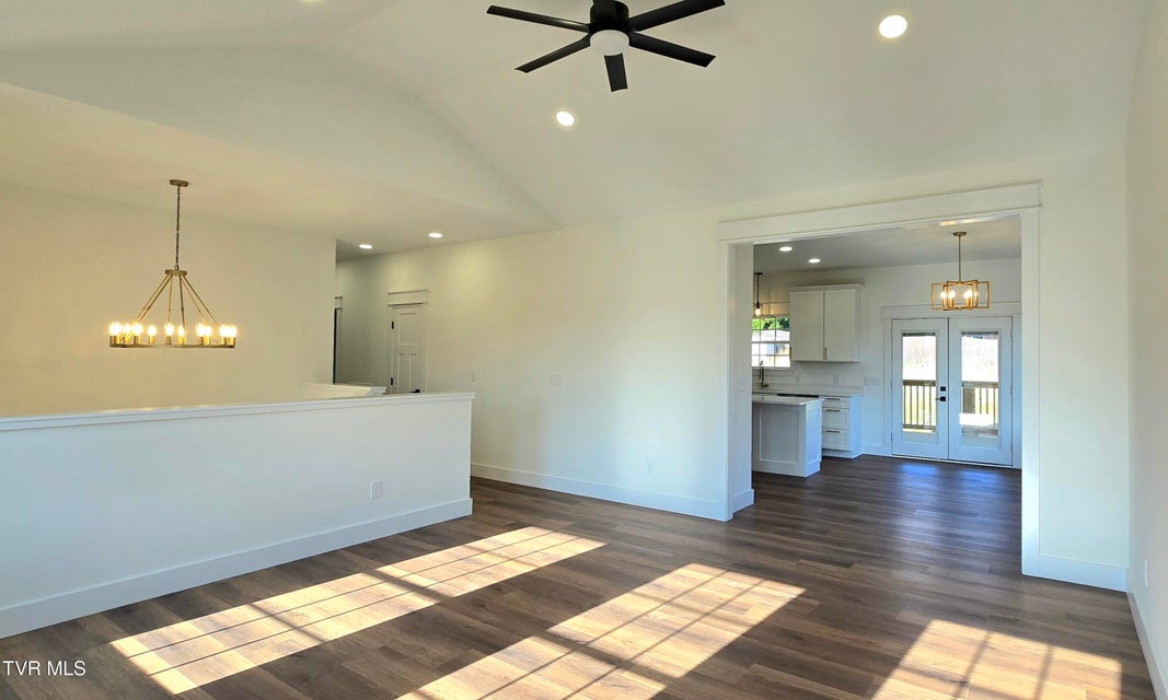 Photo #9: 444 Wyndham Drive