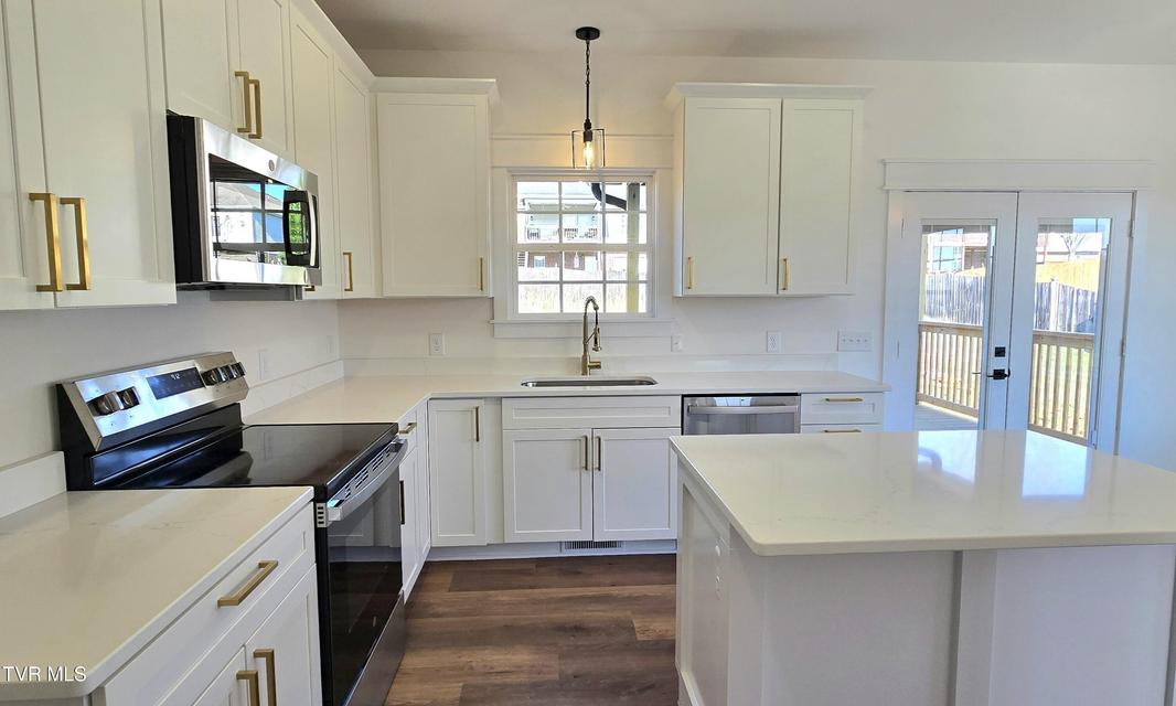 Photo #18: 444 Wyndham Drive