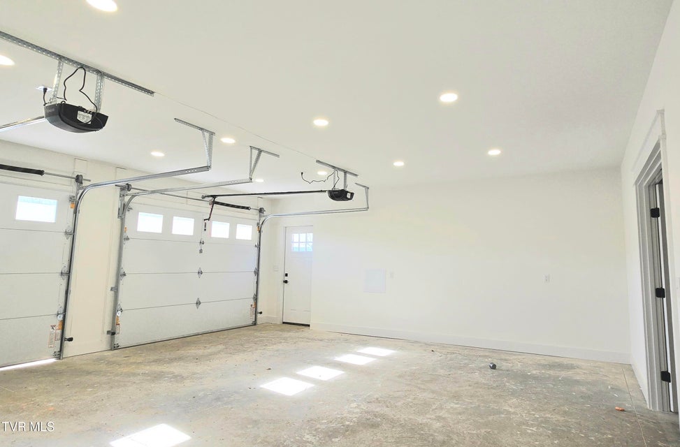 Photo #39: 444 Wyndham Drive