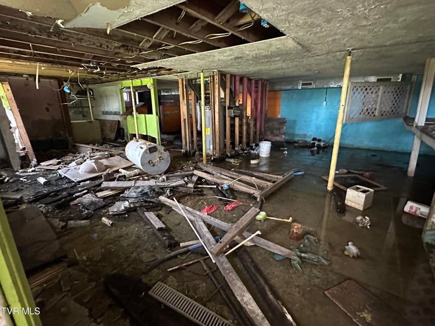 Photo #14: 315 Alpine Loop