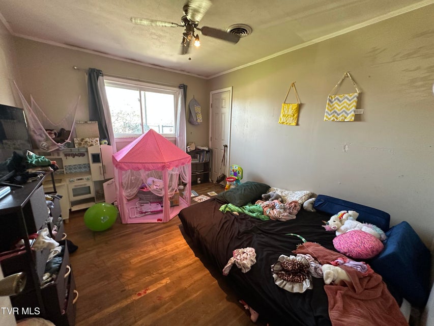 Photo #7: 315 Alpine Loop