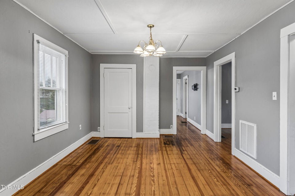 Photo #8: 364 Lynn Avenue