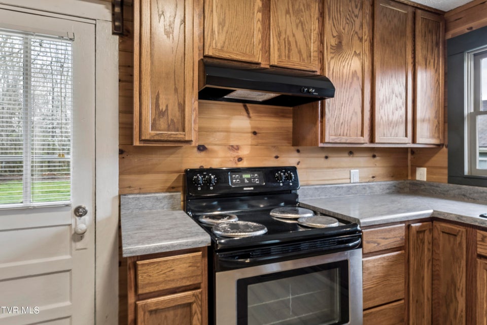 Photo #12: 364 Lynn Avenue