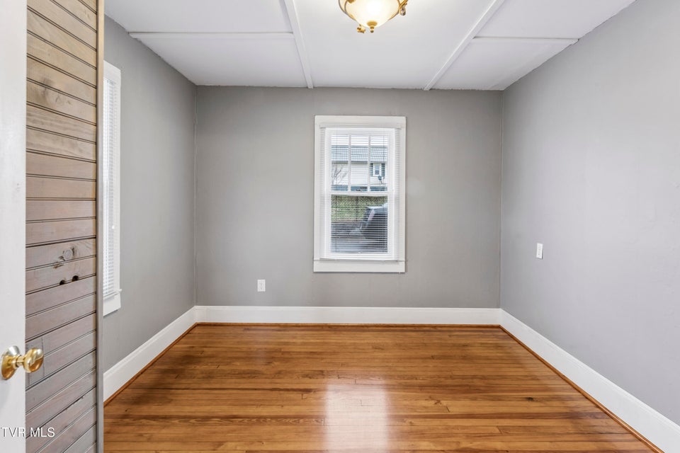 Photo #24: 364 Lynn Avenue