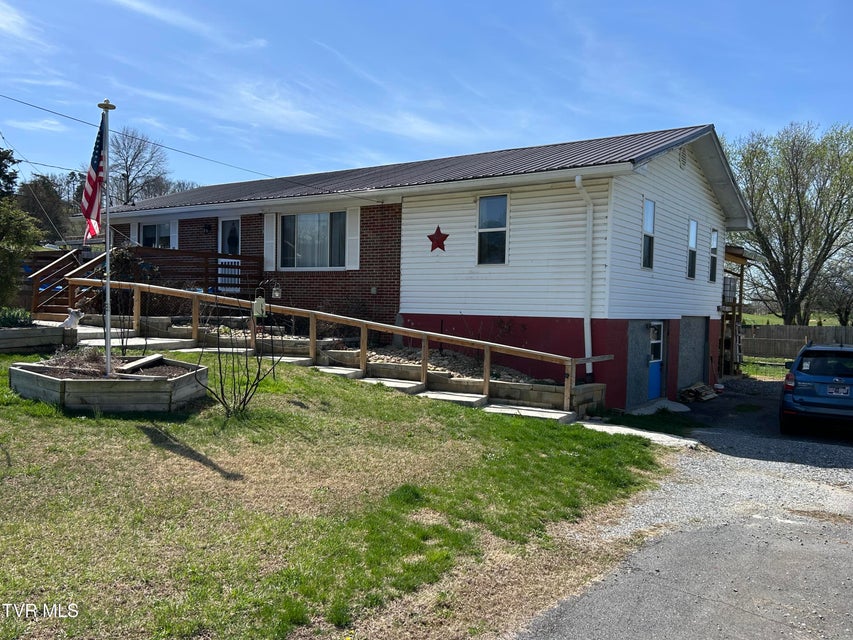 Photo #44: 30 Deerfoot Lane