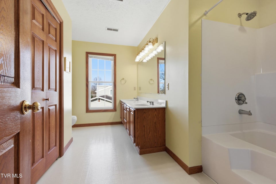 Photo #27: 249 Mosswood Lane