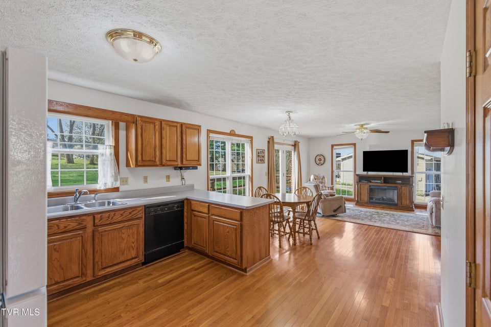 Photo #9: 249 Mosswood Lane