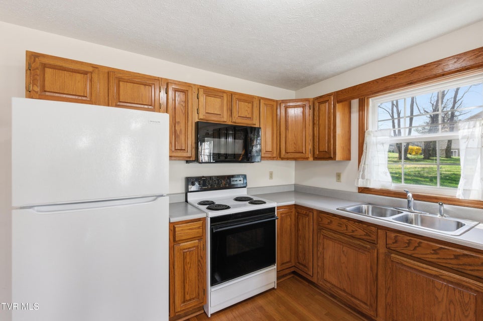 Photo #11: 249 Mosswood Lane