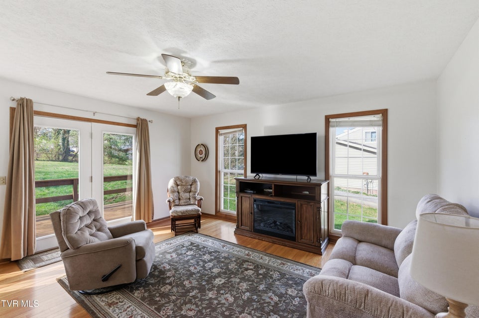 Photo #16: 249 Mosswood Lane