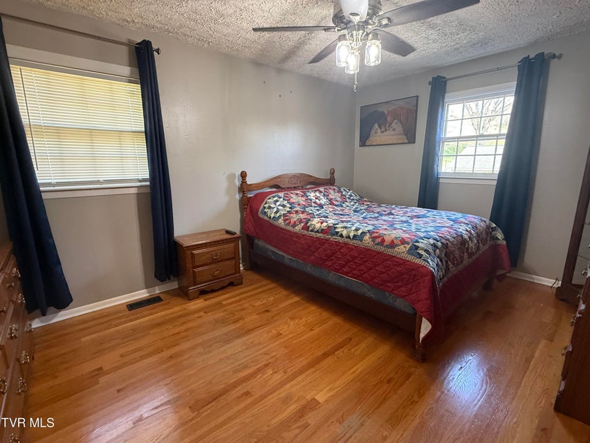 Photo #25: 952 Afton Street