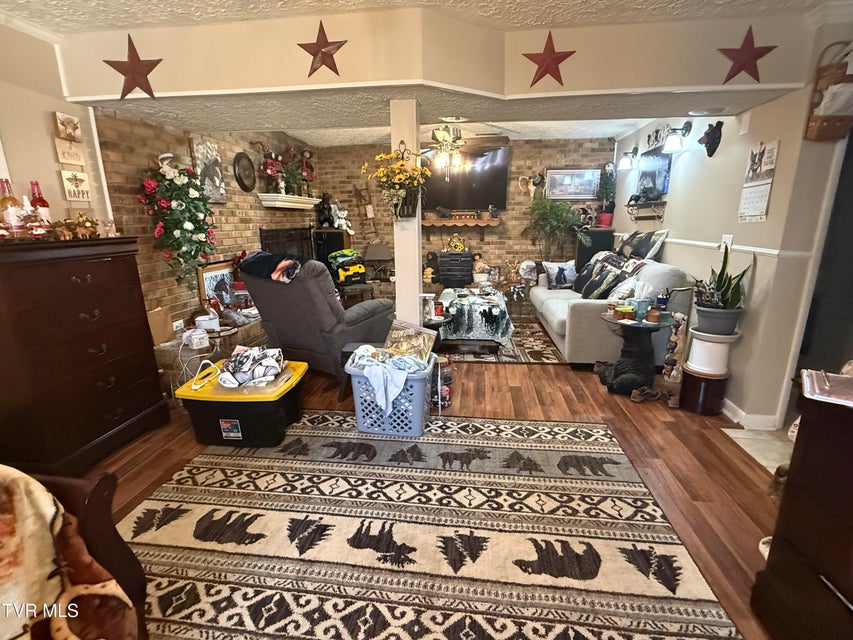 Photo #31: 952 Afton Street