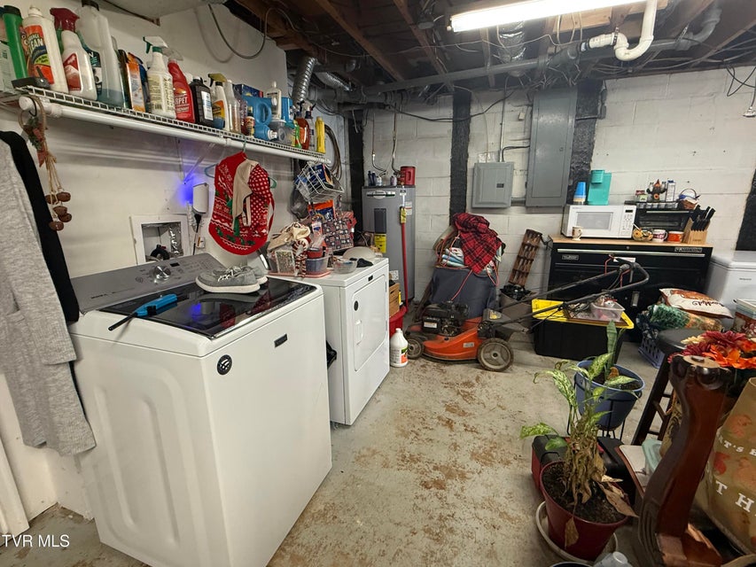 Photo #33: 952 Afton Street