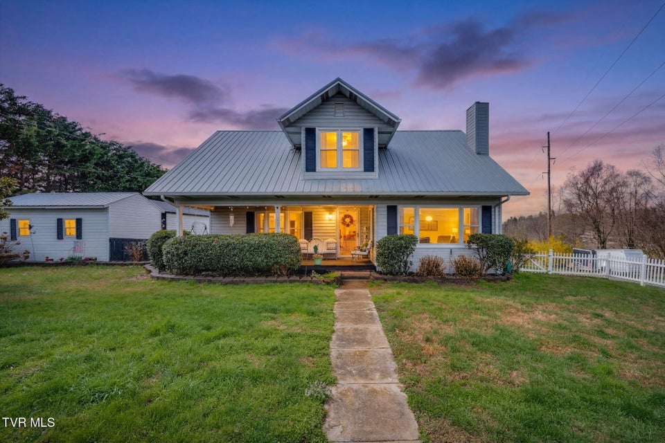 Photo #2: 1138 Main Street