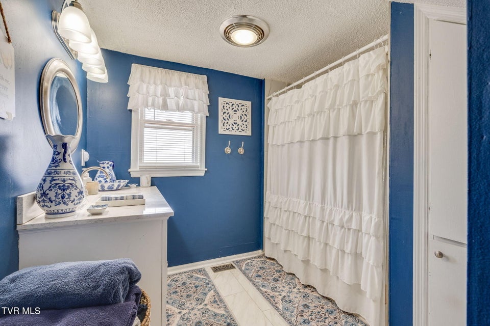 Photo #17: 1138 Main Street