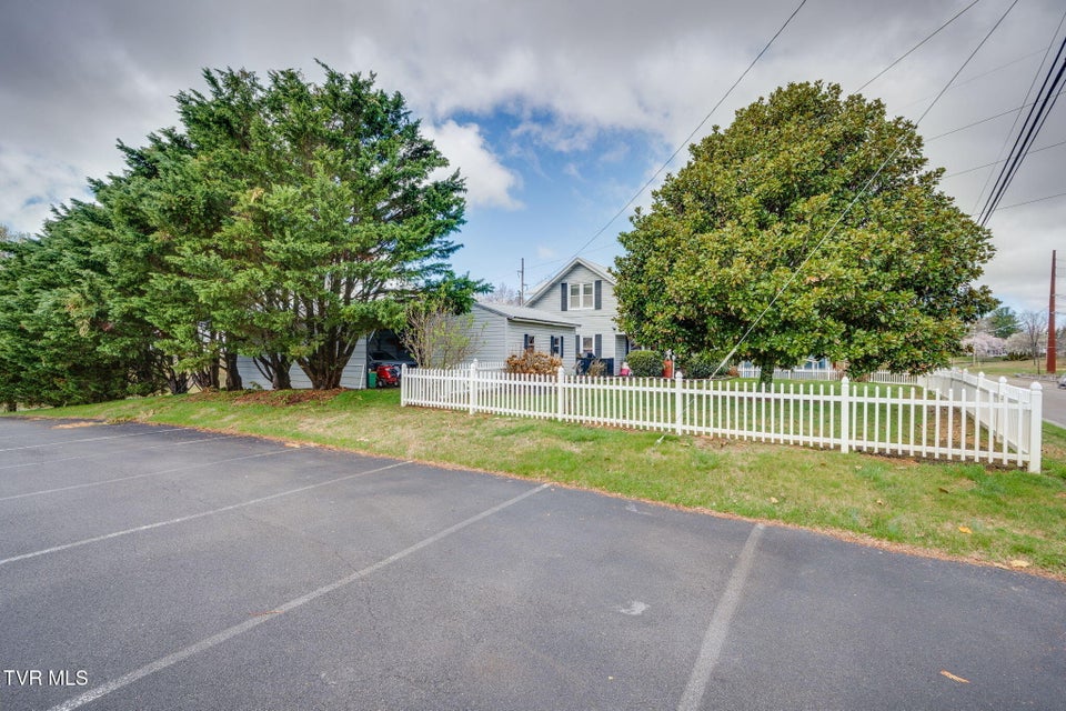 Photo #39: 1138 Main Street