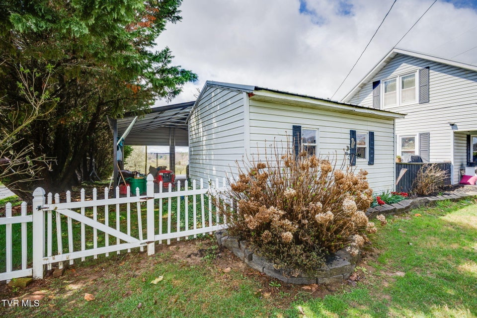 Photo #40: 1138 Main Street