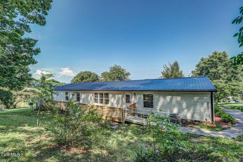 Photo #10: 356 Lories Lane