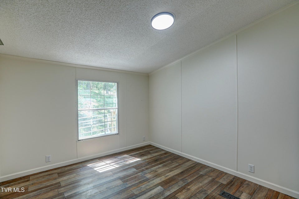 Photo #42: 356 Lories Lane