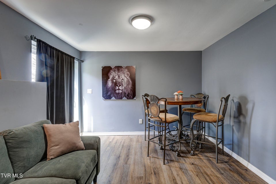 Photo #24: 809 Birch Street