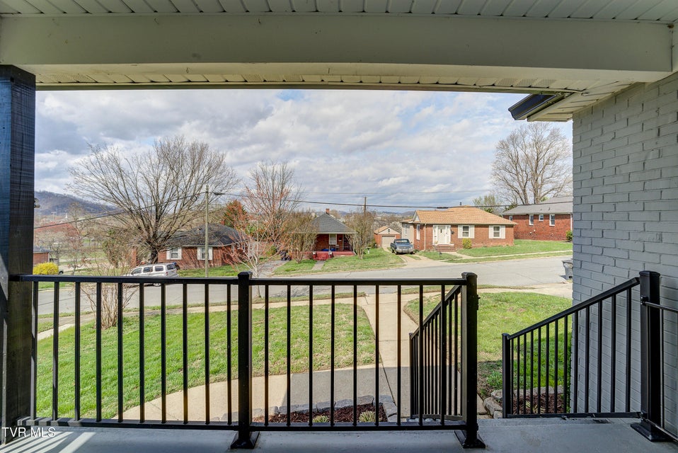 Photo #4: 809 Birch Street