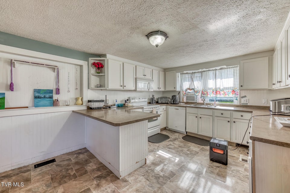 Photo #12: 529 Jonesboro Road