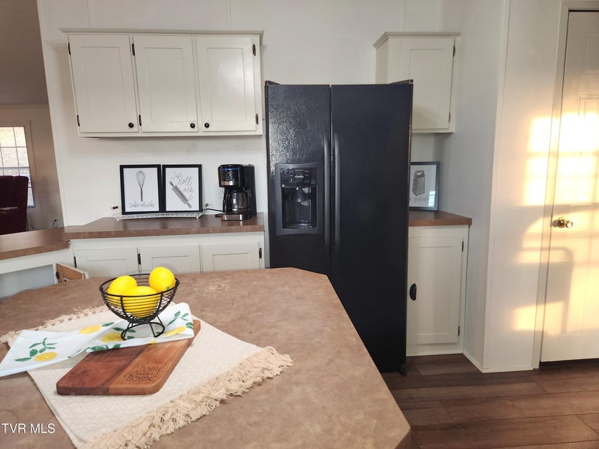 Photo #28: 356 Lories Lane