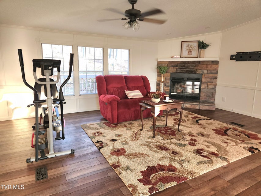 Photo #24: 356 Lories Lane