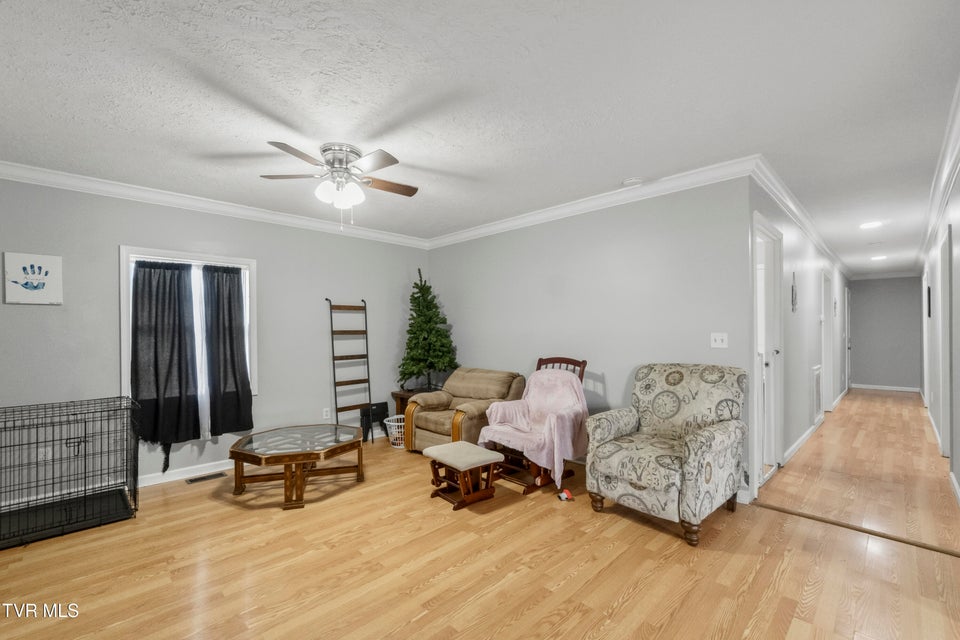 Photo #2: 950 Kingsport Highway