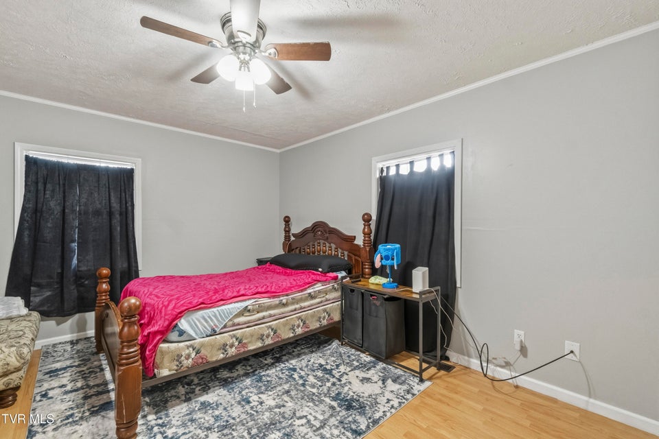 Photo #12: 950 Kingsport Highway