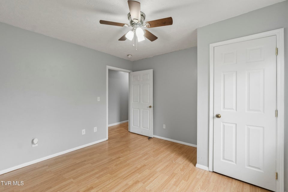 Photo #14: 950 Kingsport Highway